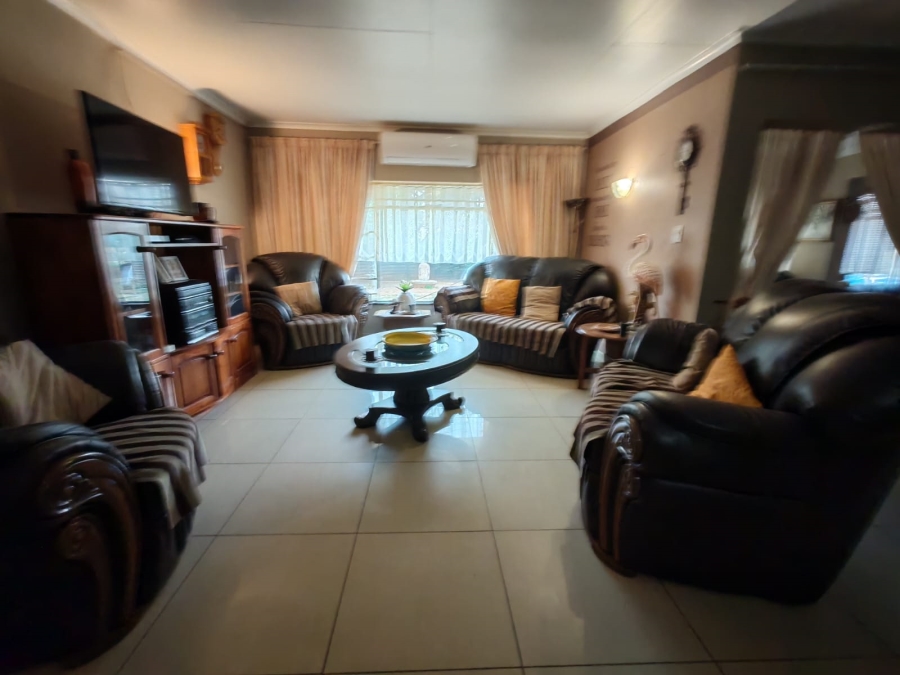 3 Bedroom Property for Sale in Vaalpark Free State